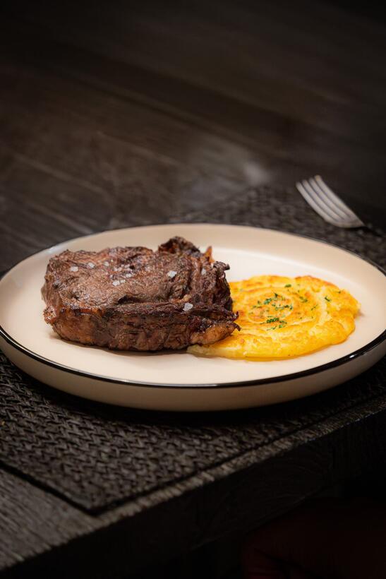 Bife en costra de hongos